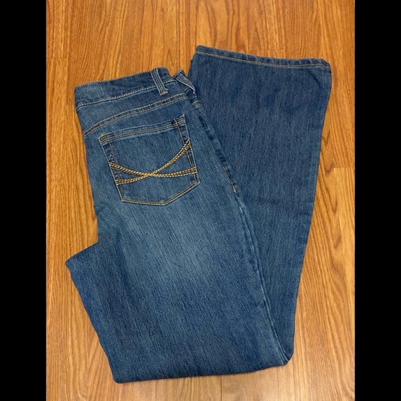 Faded Glory Curvy Mid rise Boot Cut Jeans Sz8A - Picture 1 of 3